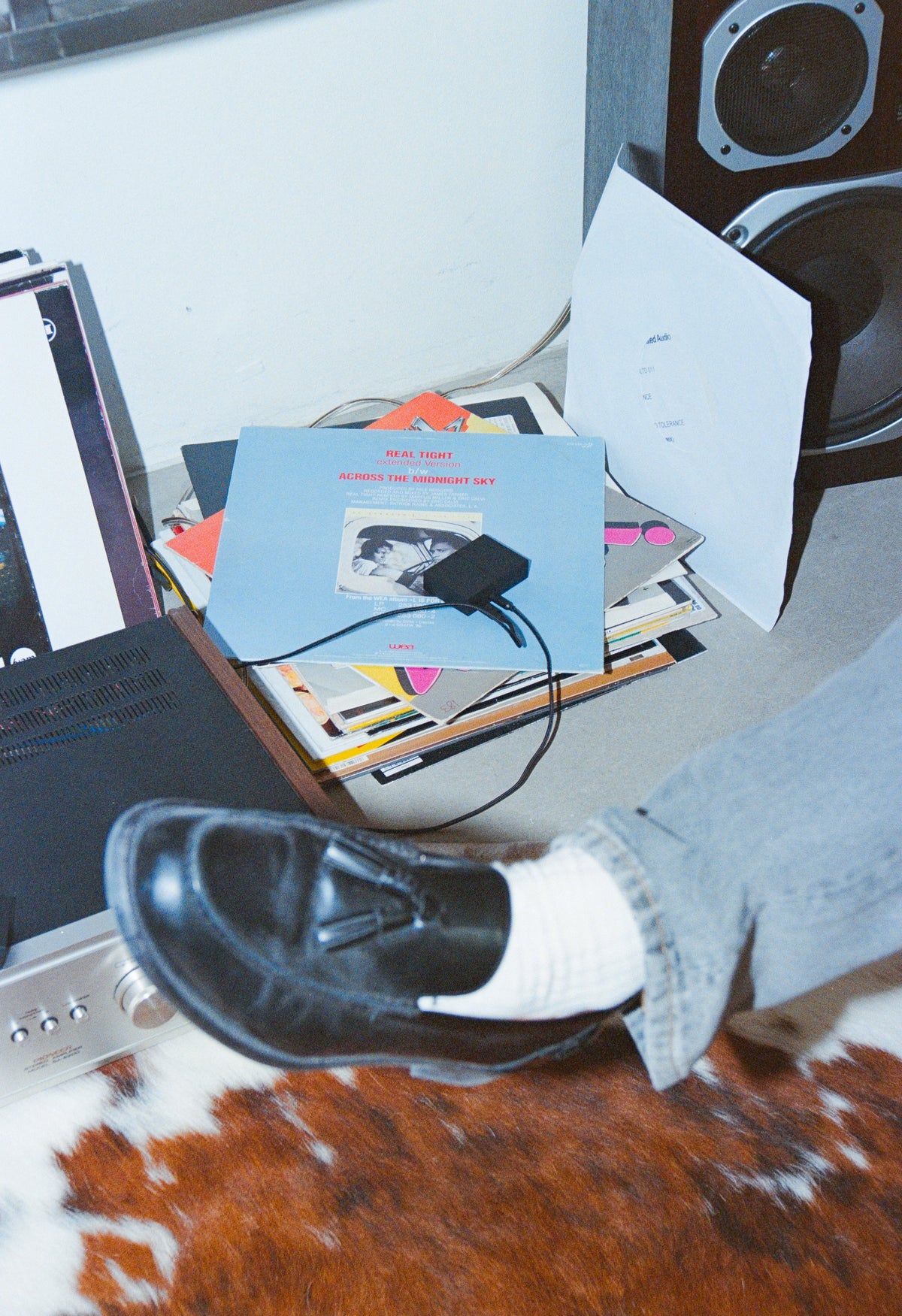 Streamplayer on a pile of records